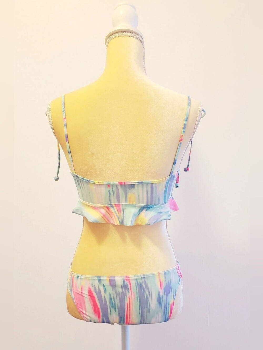 Pastel Tie-Shoulder Ruffle Hem Crop Camisole - Picture 4 of 5